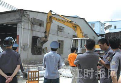 供應(yīng)拆除廢舊廠房、酒店賓館室內(nèi)外裝潢與廣告牌拆除工程 昆山與蘇州專業(yè)服務(wù)解析